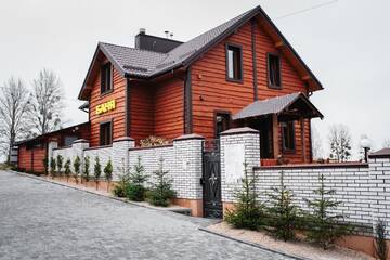 Фото Дома для отпуска RedWoodHouse г. Vinnichki 3